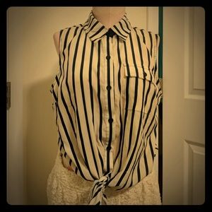 blue and white sleeveless patch pocket tie-top
